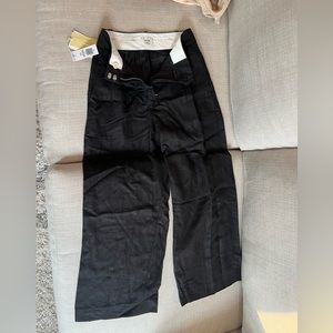 BRAND NEW Aritzia Linen Cropped